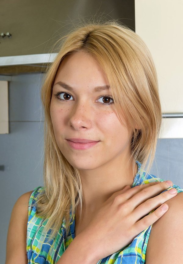 Наташа, 23 года, 2 размер груди